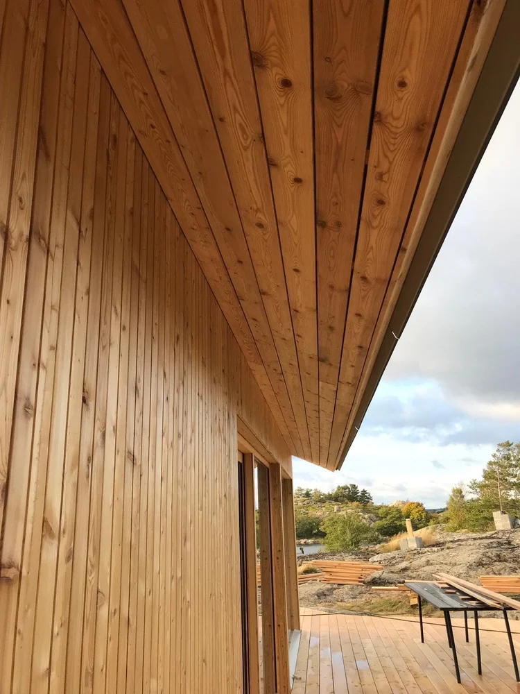 Puuverhoilu ja katto — laadukas detaljityö